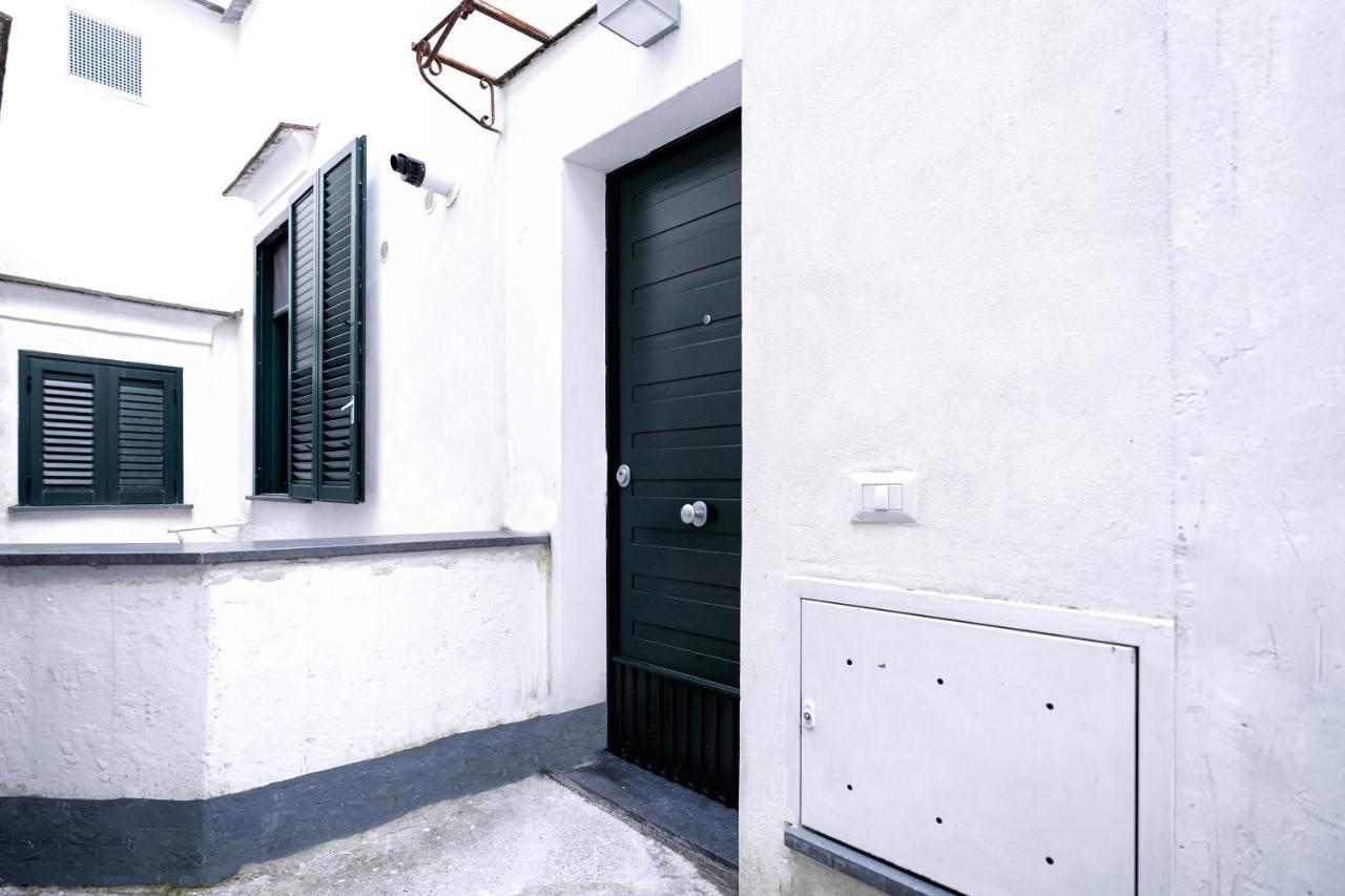 La Finestra Sul Corso Villa Amalfi Exterior photo